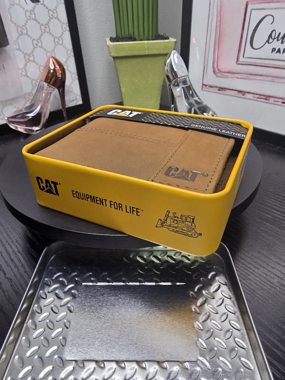 CAT Men's Leather Wallet.